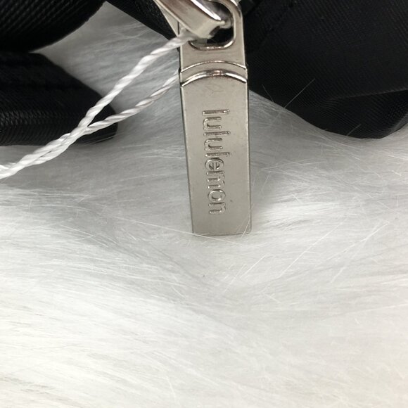 LULULEMON Everywhere Belt Bag in Heritage Jaquard NEW Limited Edition - Picture 7 of 10